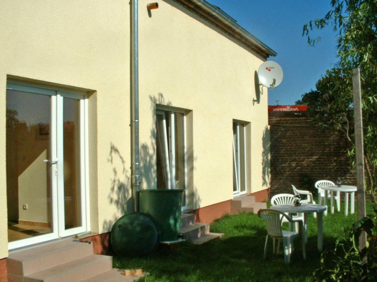 Wörlitz Pension Am Park מראה חיצוני תמונה